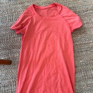 Lululemon swiftly tech size 4 red/pink